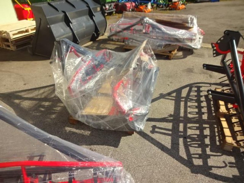 Sonstiges Traktorzubehör typu Sonstige R Modell mit Zinken und Planierschiene - Größen 1,6 Meter- 2 Meter- 2,4 Meter, Neumaschine v Neureichenau (Obrázek 20)