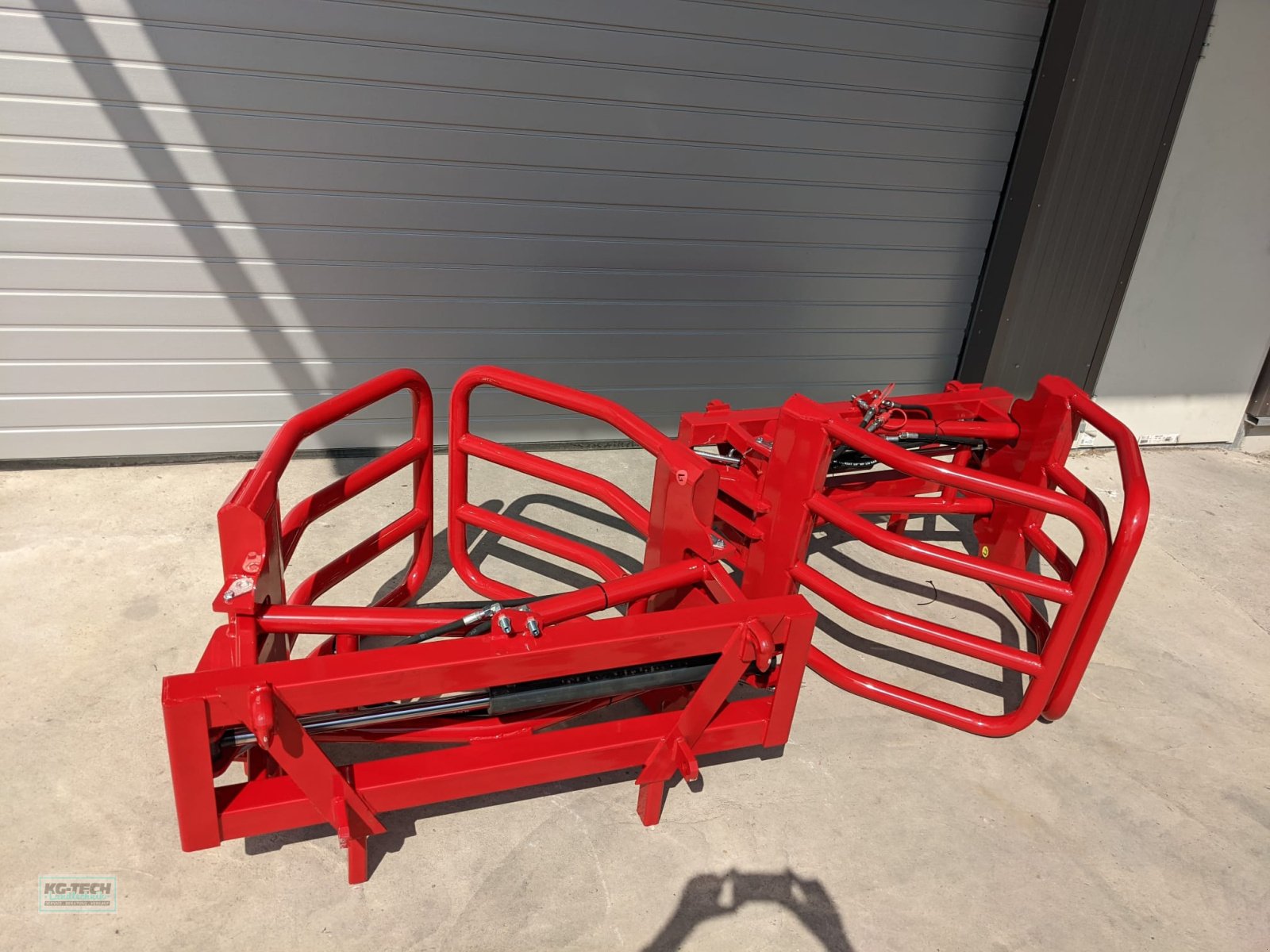 Sonstiges Traktorzubehör typu Sonstige Rundballenzange, Neumaschine v Hessisch Oldendorf (Obrázek 2)