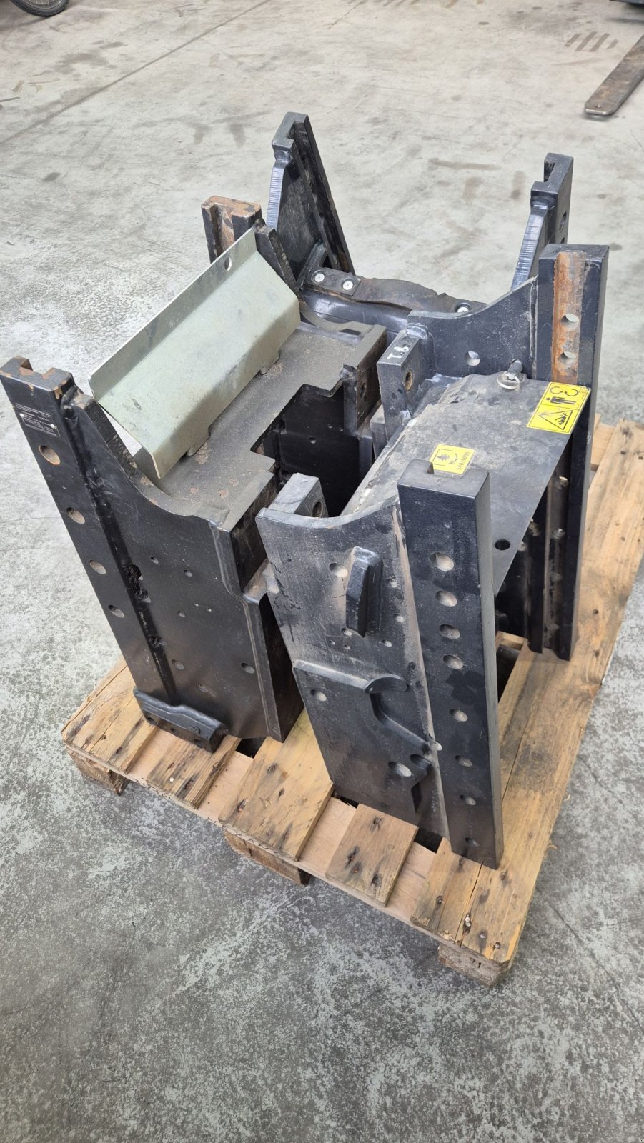 Sonstiges Traktorzubehör typu Sonstige Sauermann New Holland Case-IH CBM Scharmuller trekhaakrail, Gebrauchtmaschine v Schoonebeek (Obrázek 3)