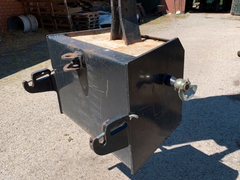 Sonstiges Traktorzubehör typu Sonstige Sonstige 800kg, Gebrauchtmaschine v Würzburg (Obrázek 1)