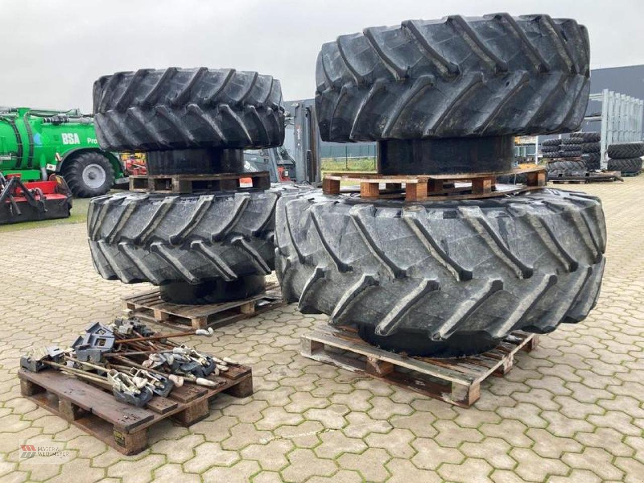 Sonstiges Traktorzubehör typu Sonstige ZWILLINGSRÄDER 600/65R34+650/85R38, Gebrauchtmaschine v Oyten (Obrázek 2)