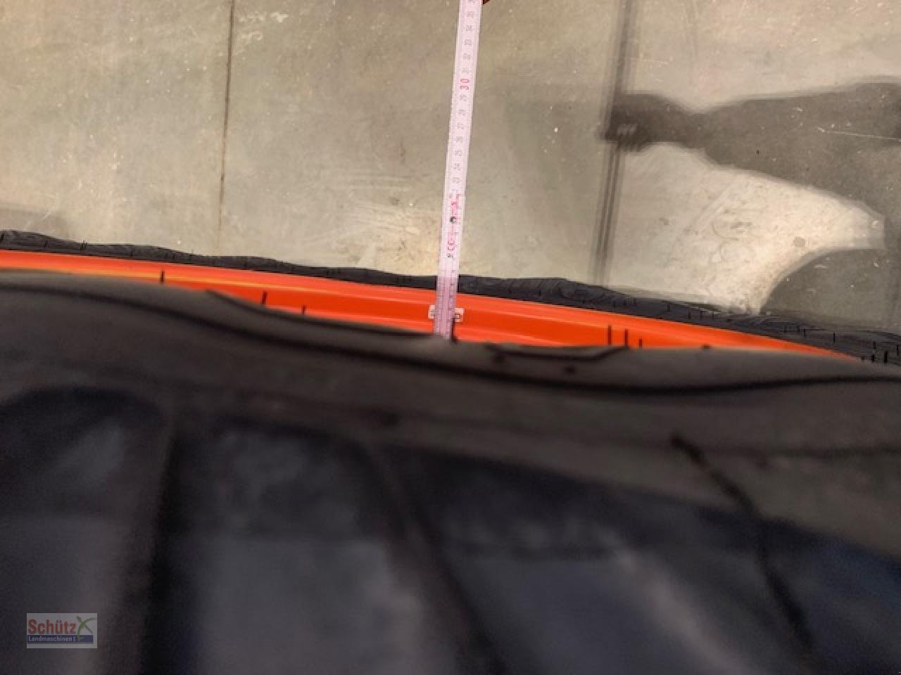 Sonstiges Traktorzubehör typu Taurus Pflegeräder 340/85 R48, 13.6 R28 (Ex Kubota), Gebrauchtmaschine v Schierling (Obrázek 8)