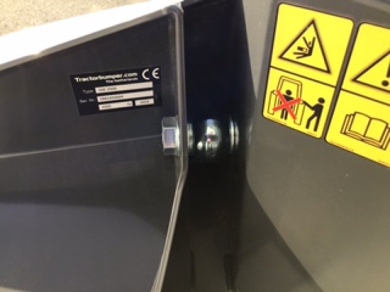 Sonstiges Traktorzubehör des Typs TractorBumper Frontgewicht 2.500 kg, Neumaschine in Hofgeismar (Bild 3)