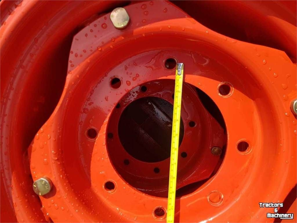 Sonstiges Traktorzubehör van het type Trelleborg 320/85xR20 wiel compleet 3208520, Gebrauchtmaschine in Zevenaar (Foto 5)