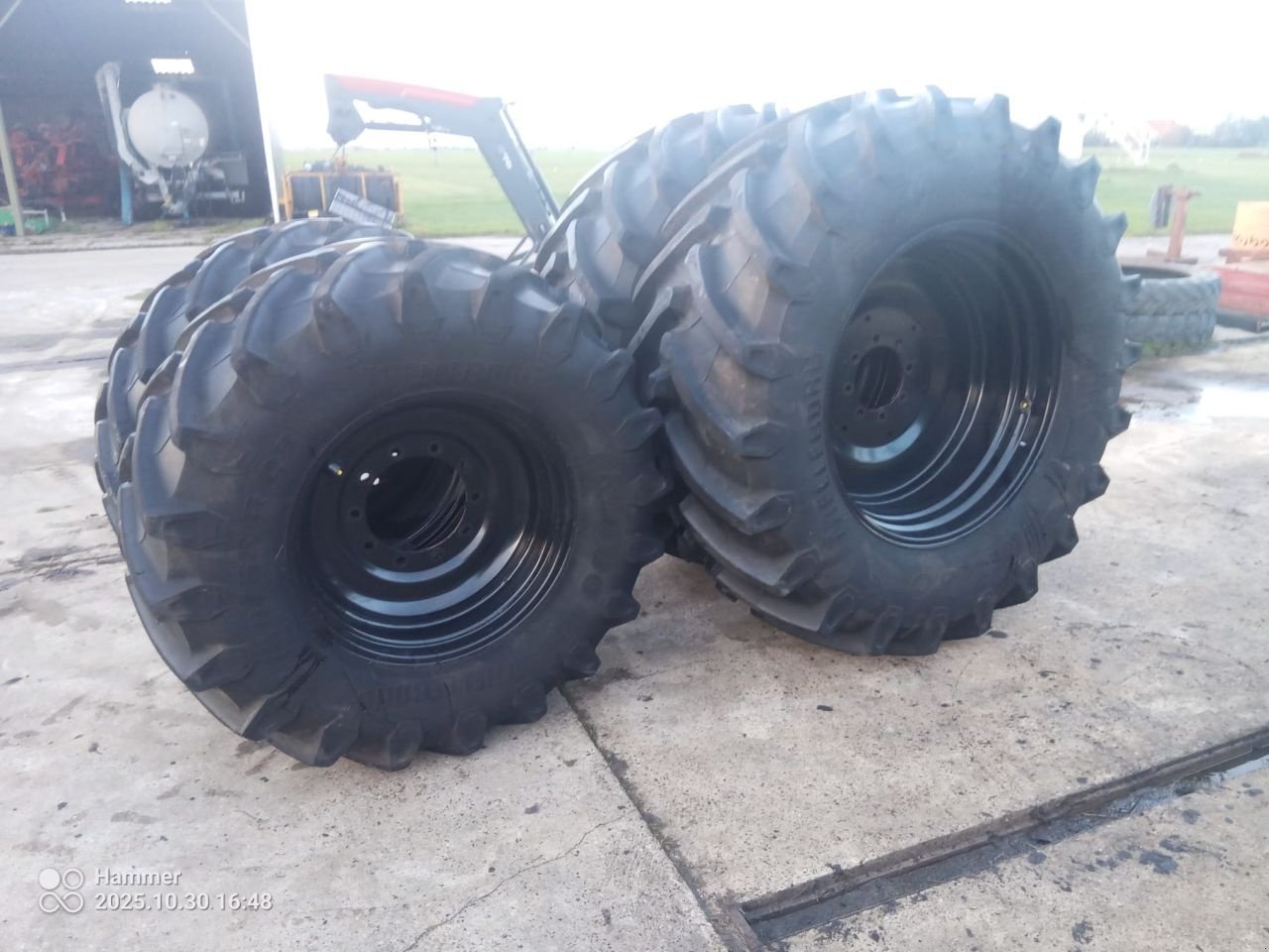 Sonstiges Traktorzubehör типа Trelleborg TM800 650/65R38 540/65R28, Gebrauchtmaschine в It Heidenskip (Фотография 8)
