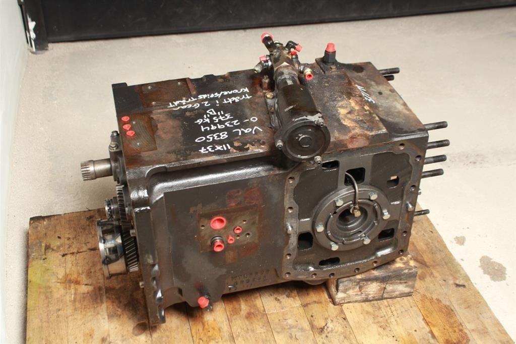 Sonstiges Traktorzubehör typu Valtra 8350 Valtra 8350 HiTech Bagtøj / Valtra 8350 HiTech Rear Transmission, Gebrauchtmaschine v Viborg (Obrázek 3)