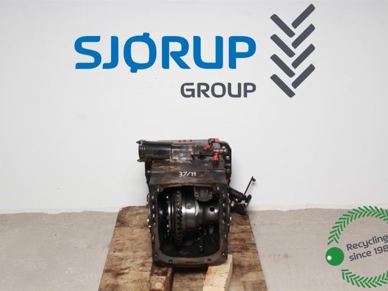 Sonstiges Traktorzubehör типа Valtra 8350 Valtra 8350 HiTech Bagtøj / Valtra 8350 HiTech Rear Transmission, Gebrauchtmaschine в Viborg (Фотография 1)