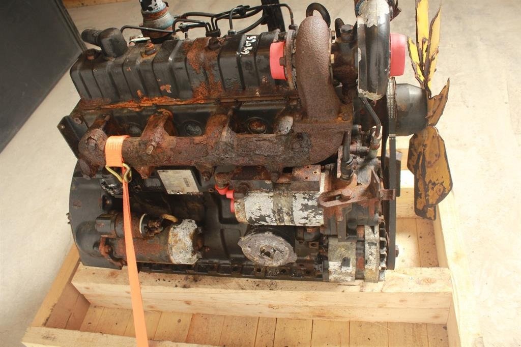 Sonstiges Traktorzubehör типа Valtra 900 Motor / Engine, Gebrauchtmaschine в Viborg (Фотография 6)