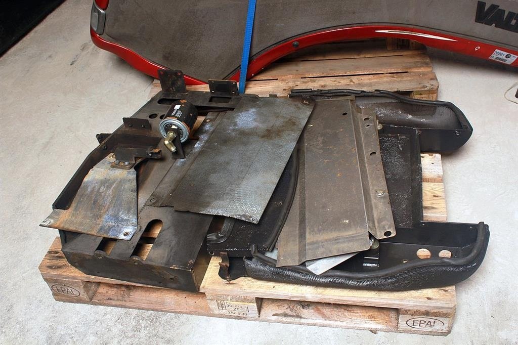 Sonstiges Traktorzubehör typu Valtra S280 Motorhjelm / Engine Hood, Gebrauchtmaschine v Viborg (Obrázek 2)