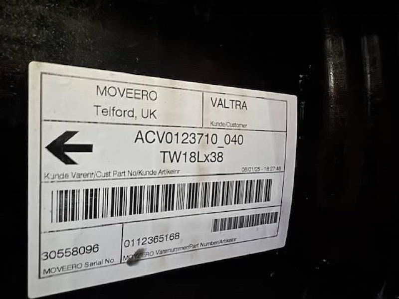 Sonstiges Traktorzubehör van het type Valtra velgen 18x38 en 15x28 zwart, Gebrauchtmaschine in Marknesse (Foto 4)