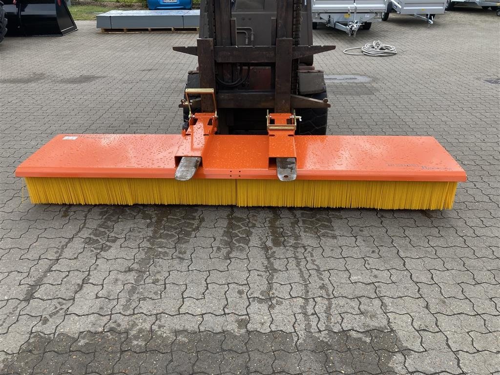 Sonstiges Zubehör tipa Bema 1500-2500-3000 Passer til pallegaffelmontering, Gebrauchtmaschine u Roslev (Slika 16)