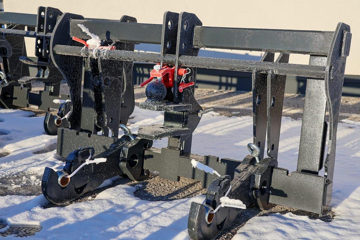 Sonstiges Zubehör του τύπου Big Dutchman Adapter Merlo ZM2 auf Dreipunkt Aufnahme mit K80 Kugel KAT3, Neumaschine σε Göpfritz an der Wild (Φωτογραφία 1)