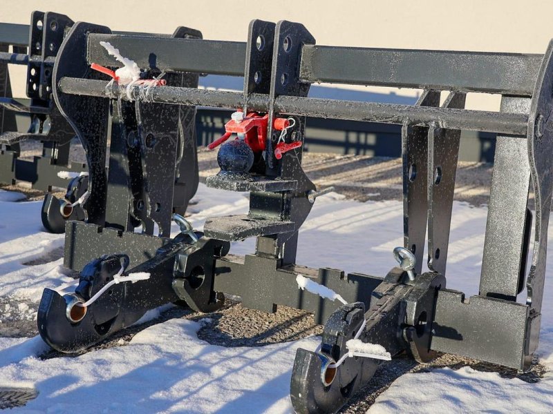 Sonstiges Zubehör typu Big Dutchman Adapter Merlo ZM2 auf Dreipunkt Aufnahme mit K80 Kugel KAT3, Neumaschine v Göpfritz an der Wild