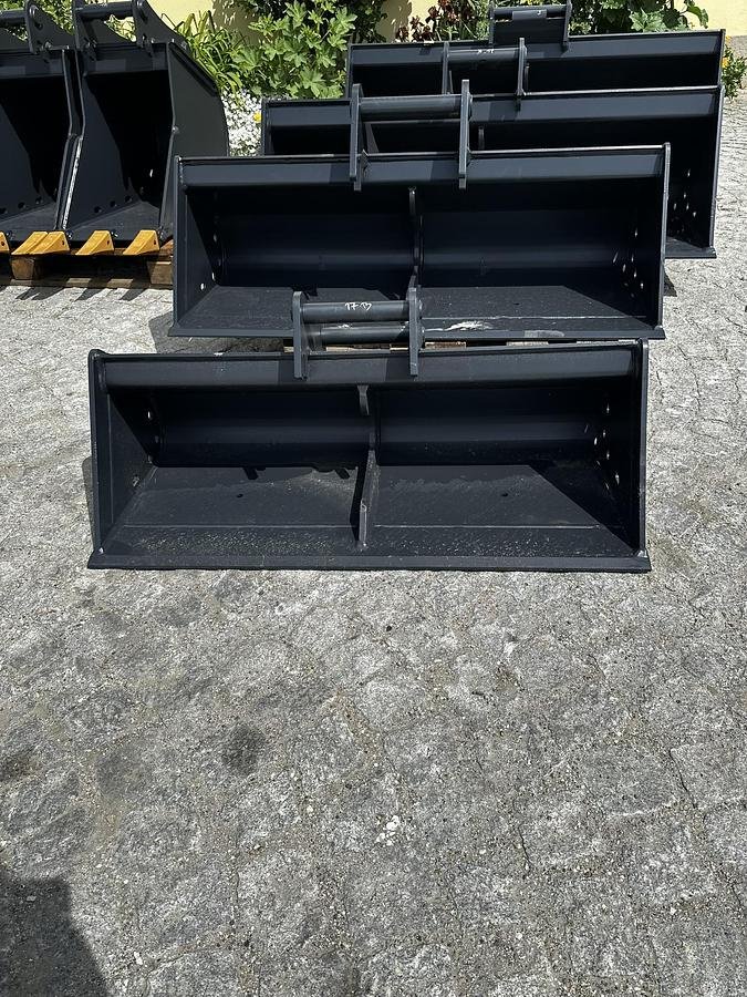 Sonstiges Zubehör des Typs Big Dutchman Böschungslöffel 100cm mit Martin M3 Aufnahme, Neumaschine in Göpfritz an der Wild (Bild 1)