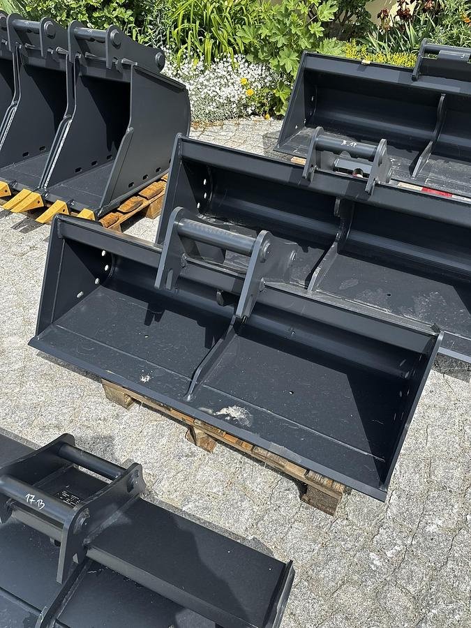 Sonstiges Zubehör des Typs Big Dutchman Böschungslöffel 120cm mit Martin M3 Aufnahme, Neumaschine in Göpfritz an der Wild (Bild 1)