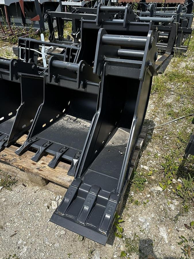 Sonstiges Zubehör des Typs Big Dutchman Tieflöffel 30cm mit MAR10 Aufnahme, Neumaschine in Göpfritz an der Wild (Bild 1)