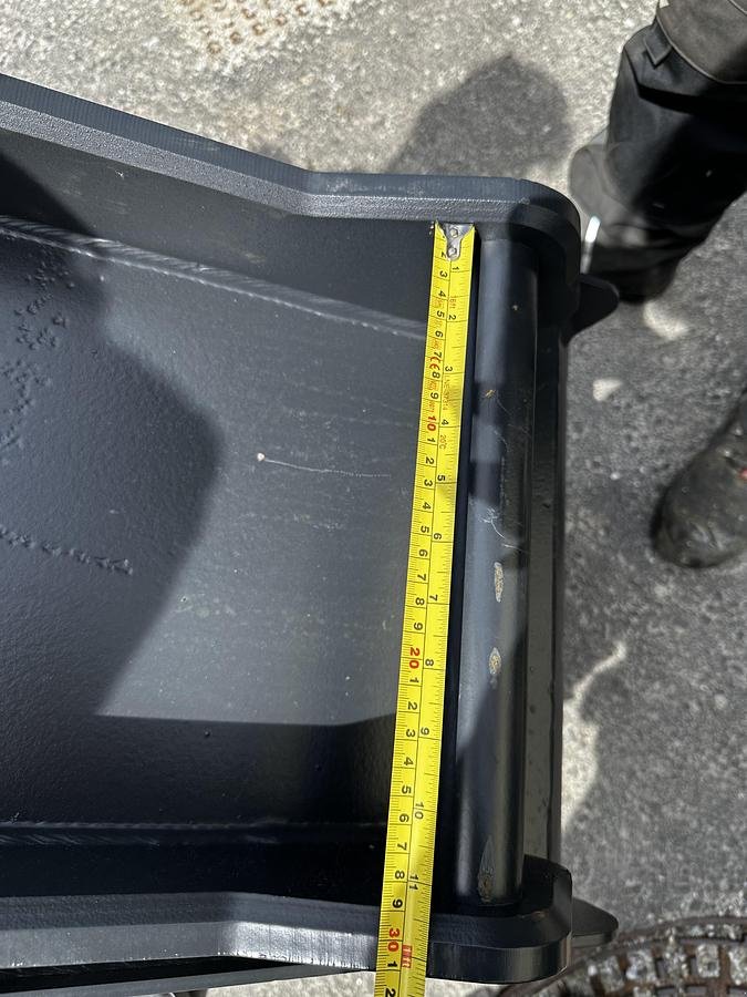 Sonstiges Zubehör des Typs Big Dutchman Tieflöffel 50cm mit OQ45 Aufnahme, Neumaschine in Göpfritz an der Wild (Bild 7)