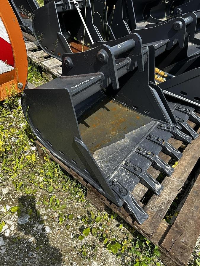 Sonstiges Zubehör des Typs Big Dutchman Tieflöffel 60cm mit Martin M3 Aufnahme, Neumaschine in Göpfritz an der Wild (Bild 2)