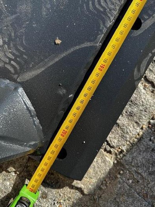 Sonstiges Zubehör des Typs Big Dutchman Volumenschaufel 200 cm mit Kramer Aufnahme, Neumaschine in Göpfritz an der Wild (Bild 4)