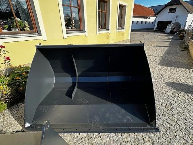 Sonstiges Zubehör des Typs Big Dutchman Volumenschaufel 200 cm mit Kramer Aufnahme, Neumaschine in Göpfritz an der Wild (Bild 1)