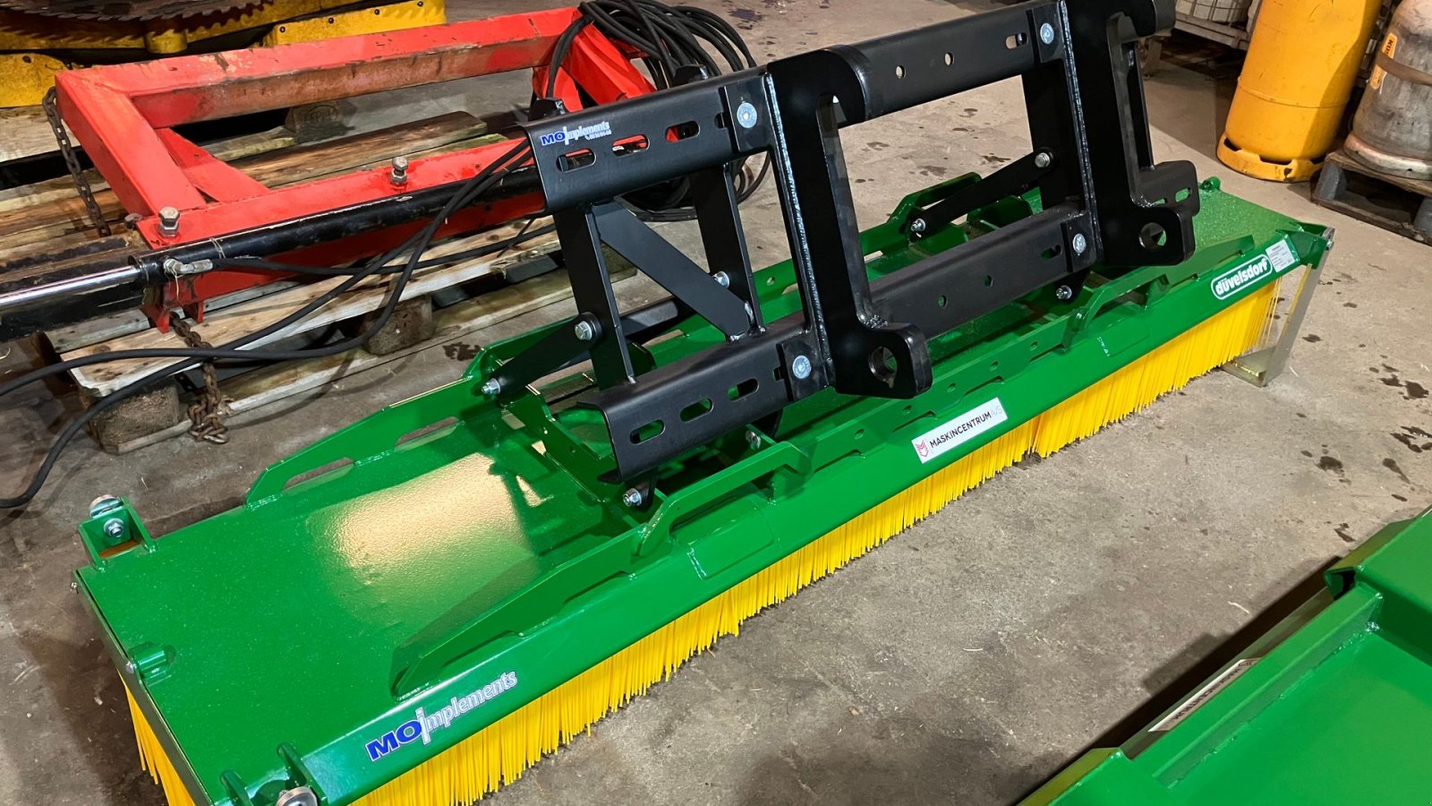 Sonstiges Zubehör типа Düvelsdorf Kost til pallegafler, 225 cm Beslag til Giant, Gebrauchtmaschine в Grindsted (Фотография 1)