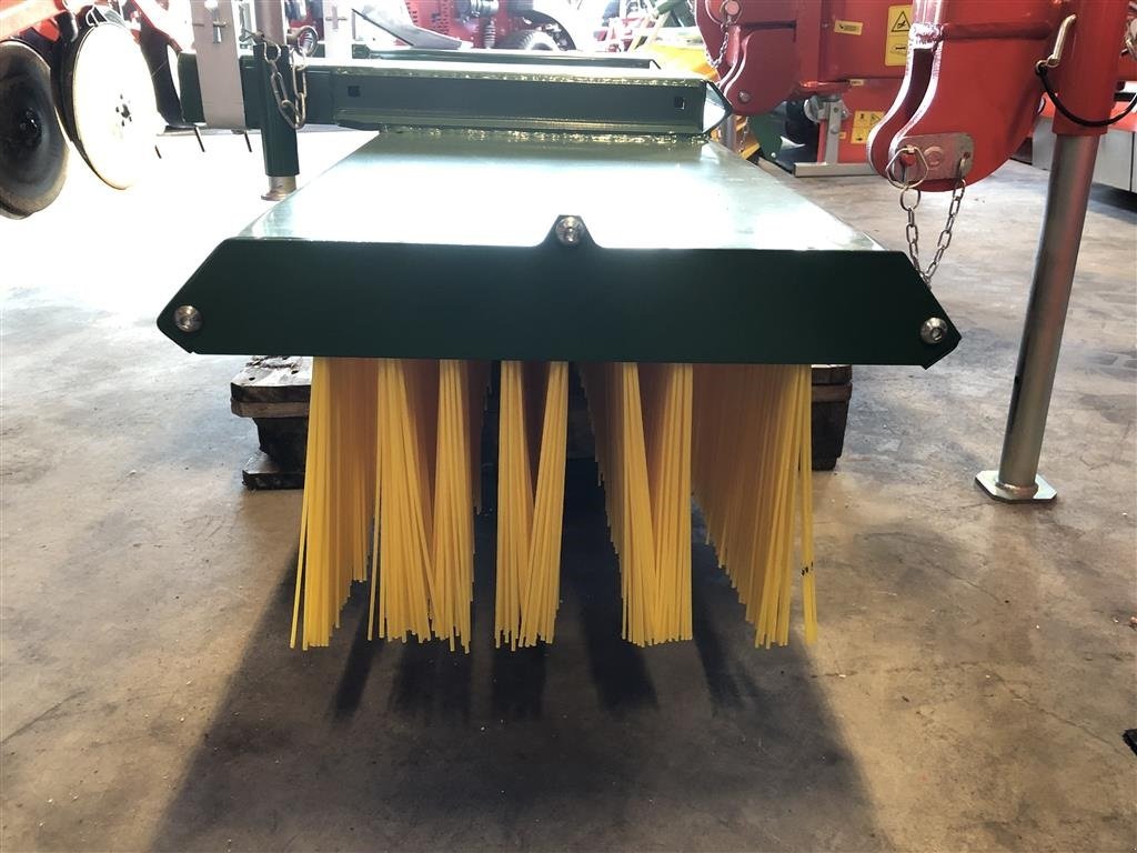 Sonstiges Zubehör des Typs Düvelsdorf Kost til pallegafler, 225 cm, Gebrauchtmaschine in Løgstør (Bild 3)