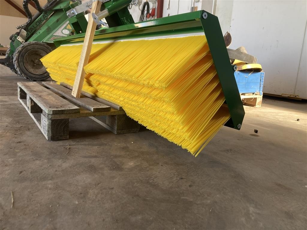 Sonstiges Zubehör des Typs Düvelsdorf Kost til pallegafler, 225 cm, Gebrauchtmaschine in Thorsø (Bild 8)