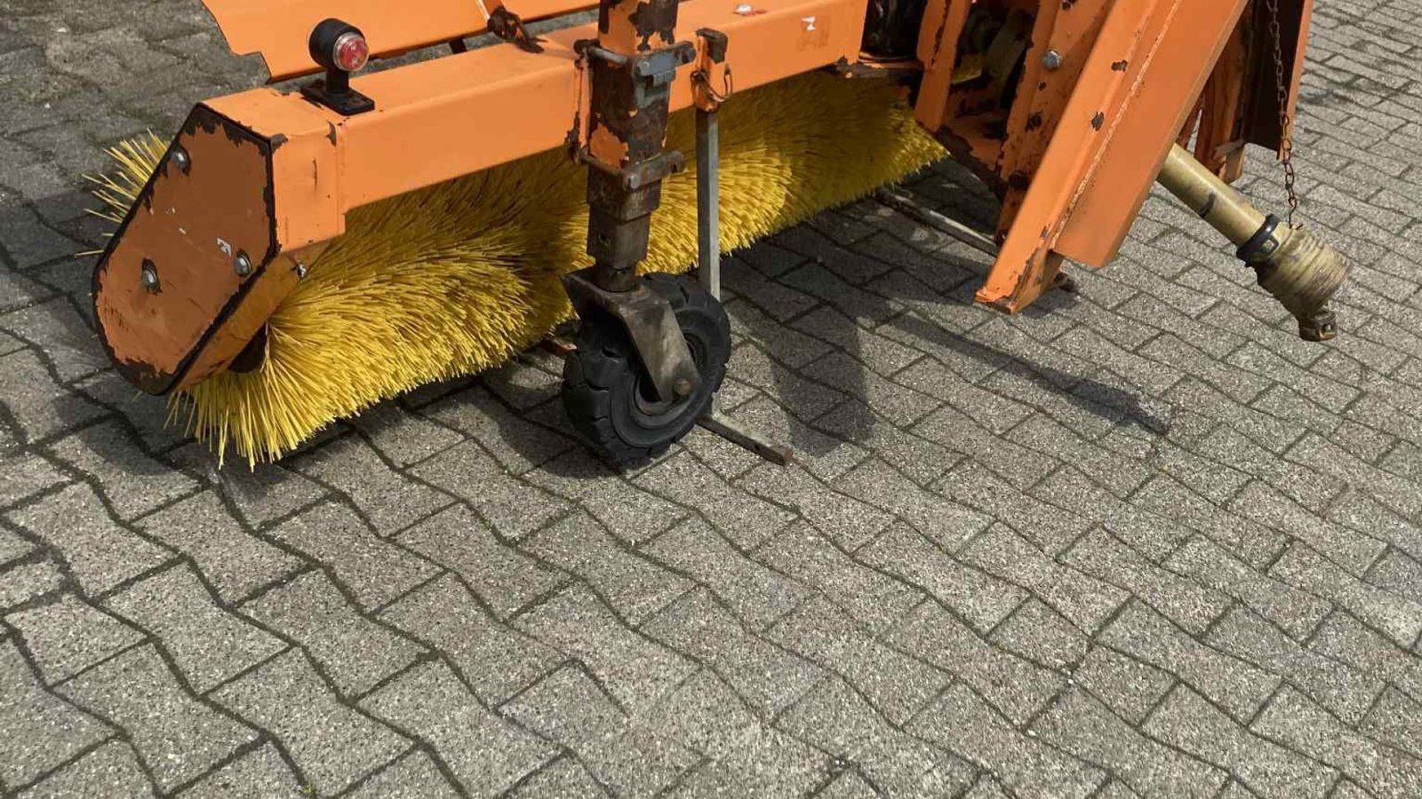 Sonstiges Zubehör typu Sonstige FM 2400 S  frontkost, Gebrauchtmaschine v Aulum (Obrázek 4)