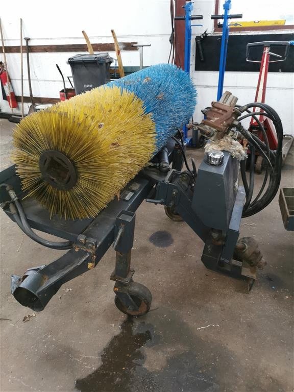 Sonstiges Zubehör des Typs Sonstige Front kost fra ISEKI Traktorder (mangler olie motor til kosten), Gebrauchtmaschine in Egtved (Bild 3)