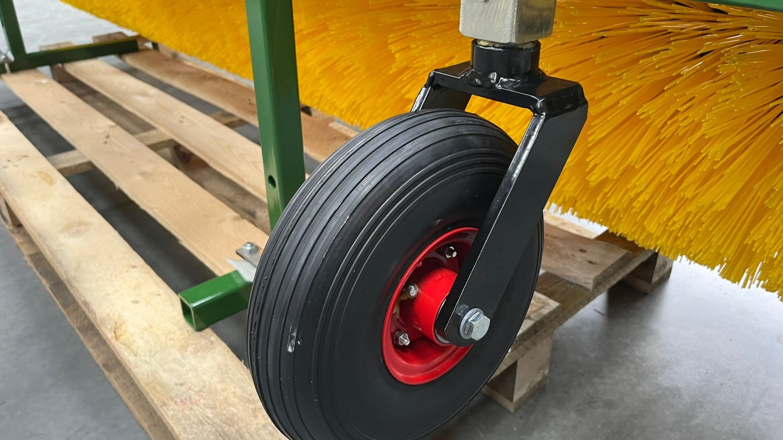 Sonstiges Zubehör типа Thyregod TK 2800 med nylon børster og hydraulisk sving. brede 2800 og feje brede 2500, Gebrauchtmaschine в Lintrup (Фотография 9)