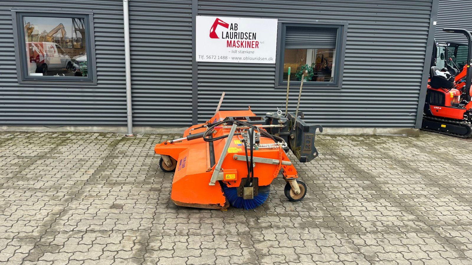 Sonstiges Zubehör tip Tuchel Profi 660 230cm hydraulisk kost med opsamler (volvo l30 fæste), Gebrauchtmaschine in Rønnede (Poză 1)