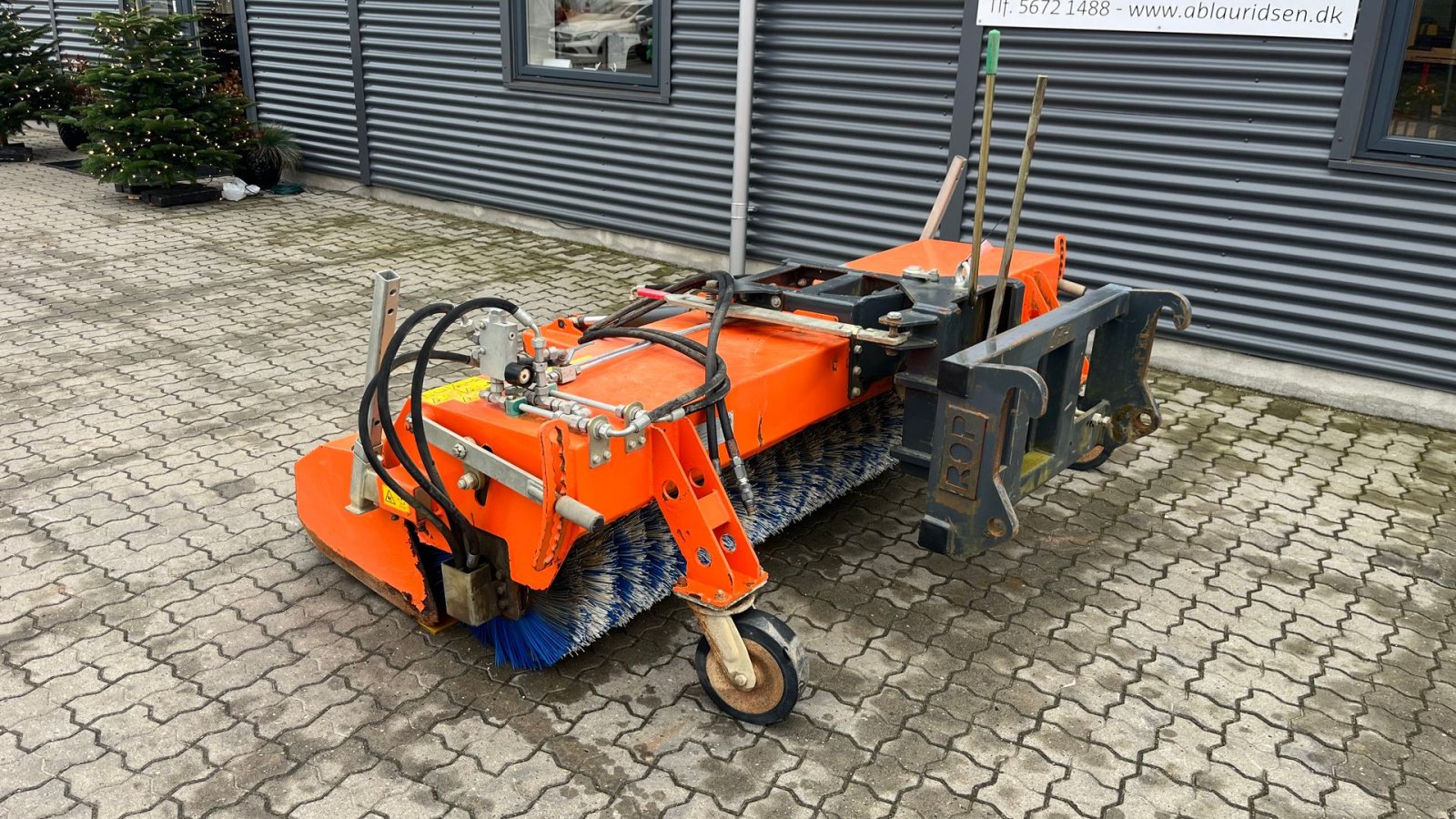 Sonstiges Zubehör tip Tuchel Profi 660 230cm hydraulisk kost med opsamler (volvo l30 fæste), Gebrauchtmaschine in Rønnede (Poză 2)