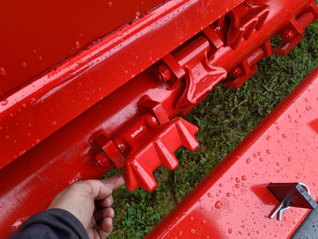 Sonstiges типа Agro SP2400 Pro Hydraulisk sideforskydning og pro slagler, Gebrauchtmaschine в Mariager (Фотография 6)