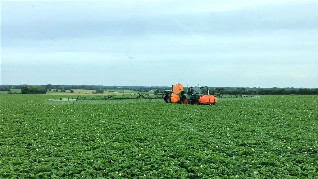 Sonstiges des Typs Amazone 1575 liter fronttank, Gebrauchtmaschine in Sabro (Bild 4)