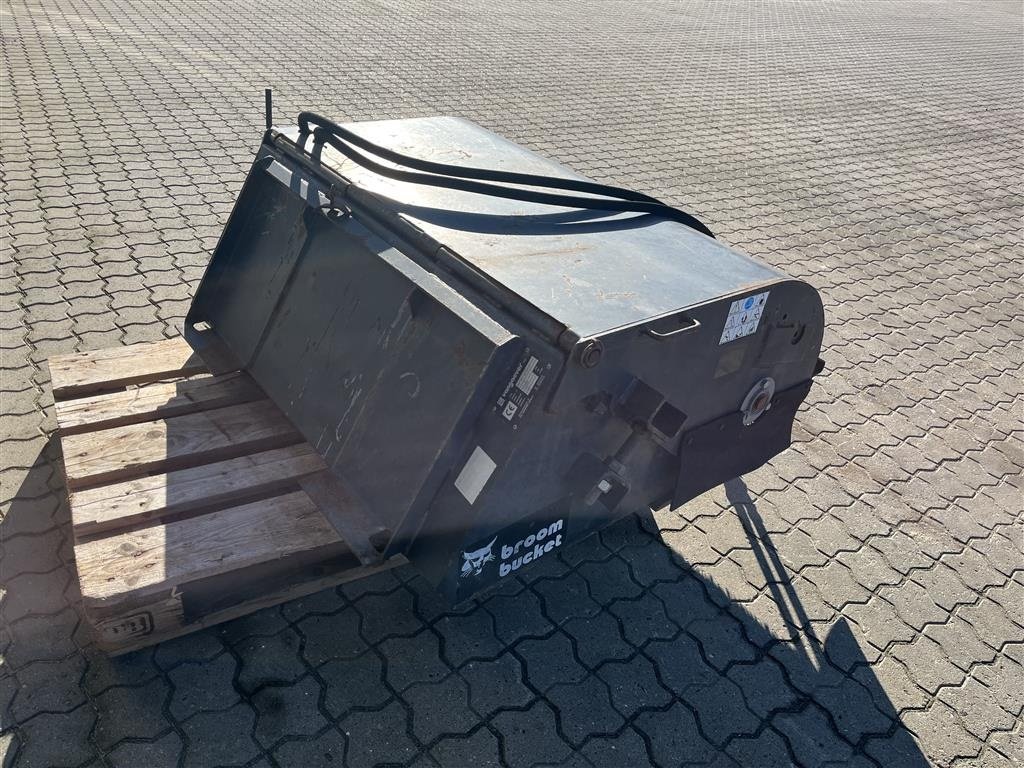 Sonstiges tip Bobcat 110cm opsamler kost, Gebrauchtmaschine in Rønnede (Poză 4)
