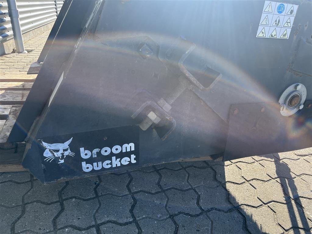 Sonstiges tip Bobcat 110cm opsamler kost, Gebrauchtmaschine in Rønnede (Poză 10)