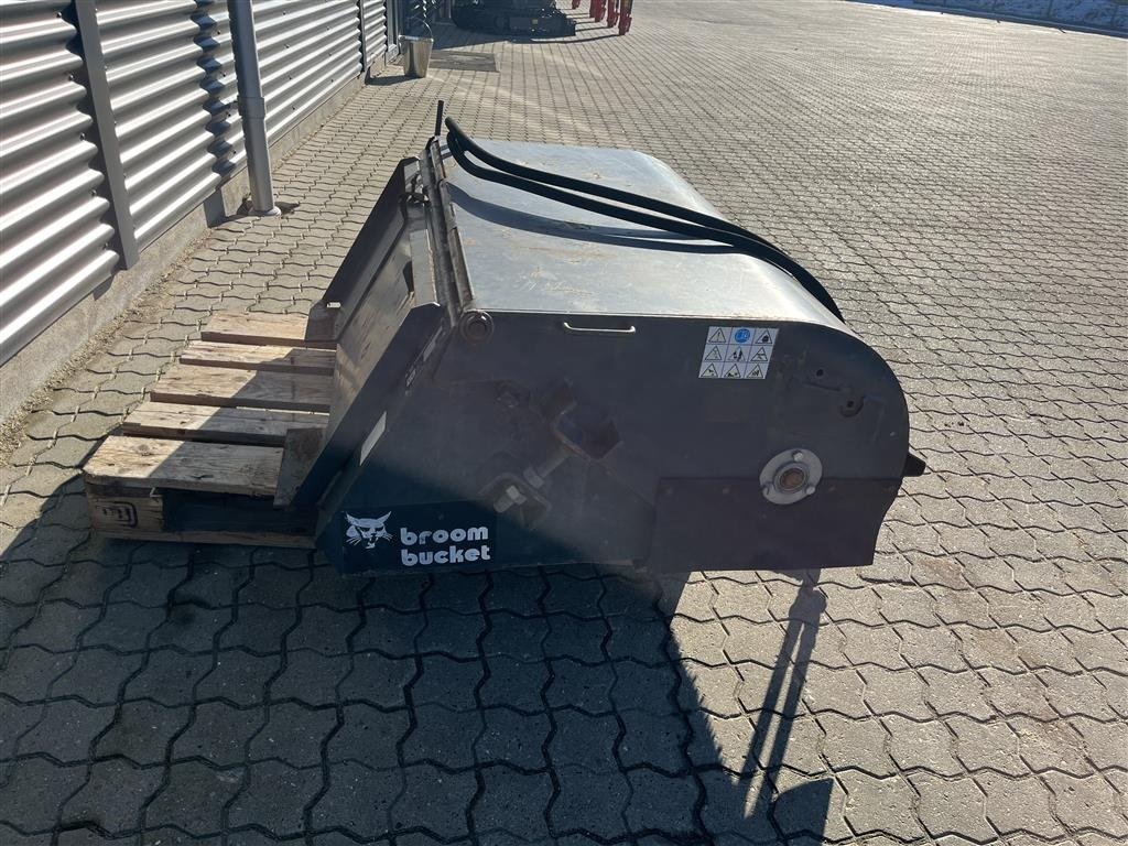 Sonstiges tip Bobcat 110cm opsamler kost, Gebrauchtmaschine in Rønnede (Poză 9)