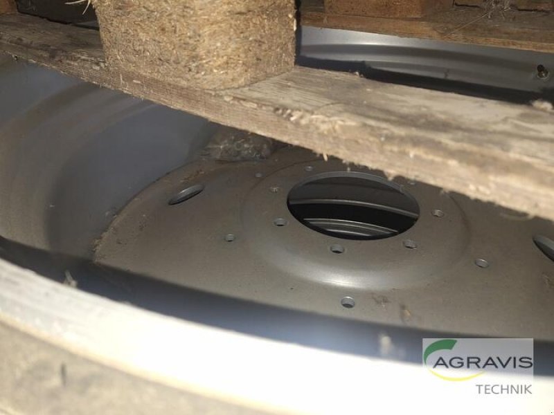 Sonstiges des Typs Bridgestone KR650/65R38, Neumaschine in Grimma (Bild 4)