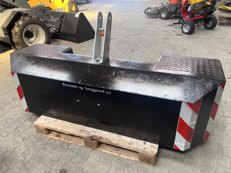 Sonstiges des Typs Case IH FRONTVÆGT 1800 KG, Gebrauchtmaschine in Viborg (Bild 1)