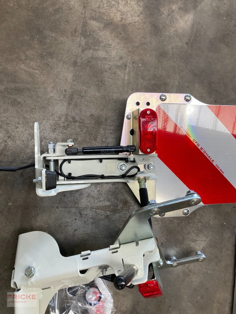 Sonstiges tip CLAAS Warntafeln mit Beleuchtung, Neumaschine in Bockel - Gyhum (Poză 3)