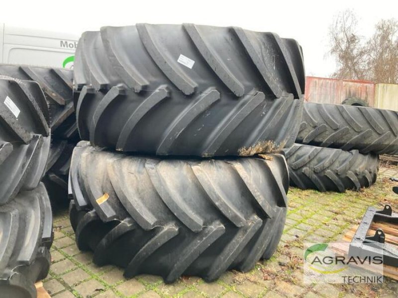 Sonstiges van het type Continental KR 900/60R38 010 Continental Kompletträder Größe 900/60R38, Neumaschine in Schladen