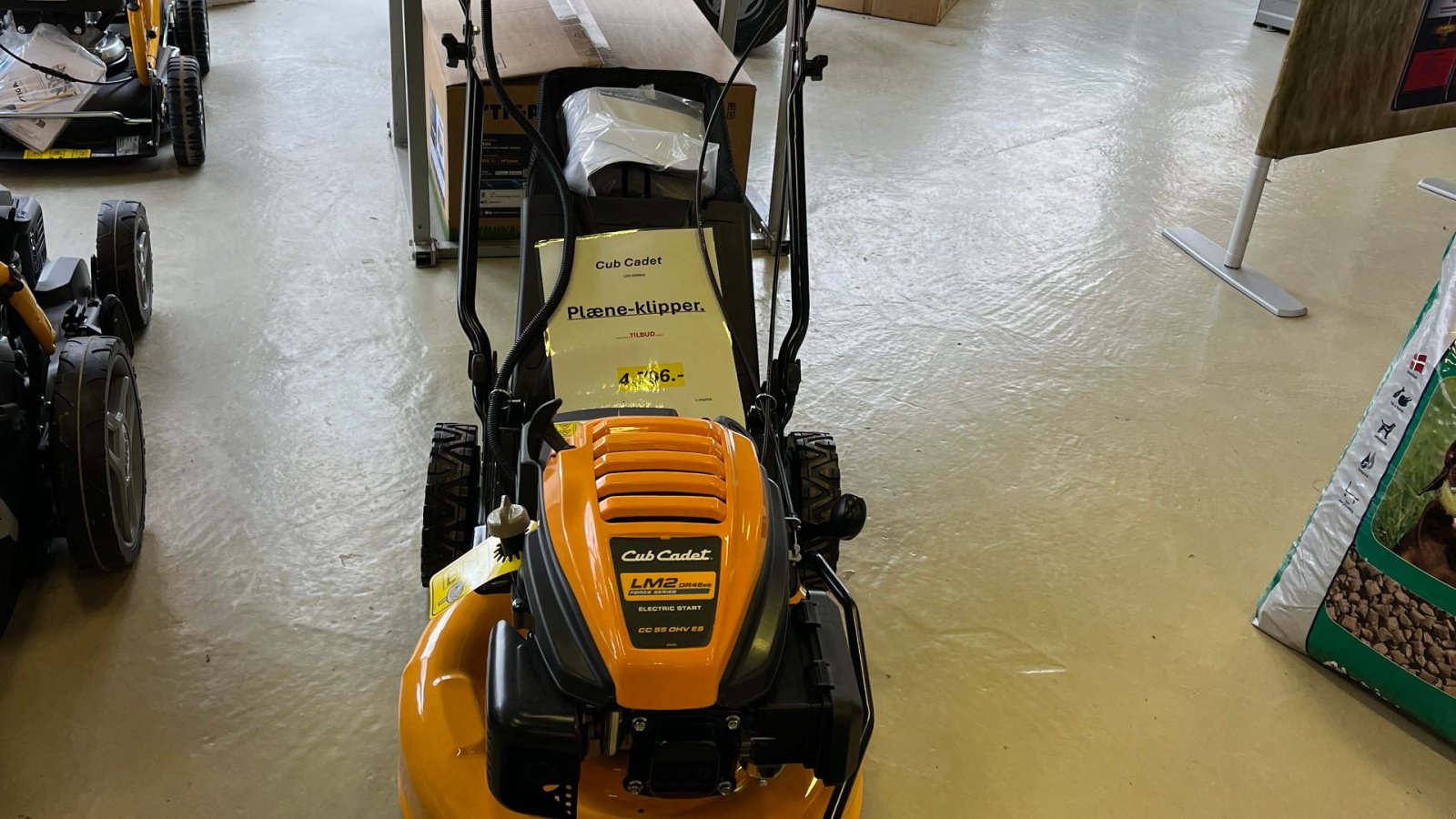 Sonstiges типа Cub Cadet LM2 DR46ES, Gebrauchtmaschine в Søllested (Фотография 1)