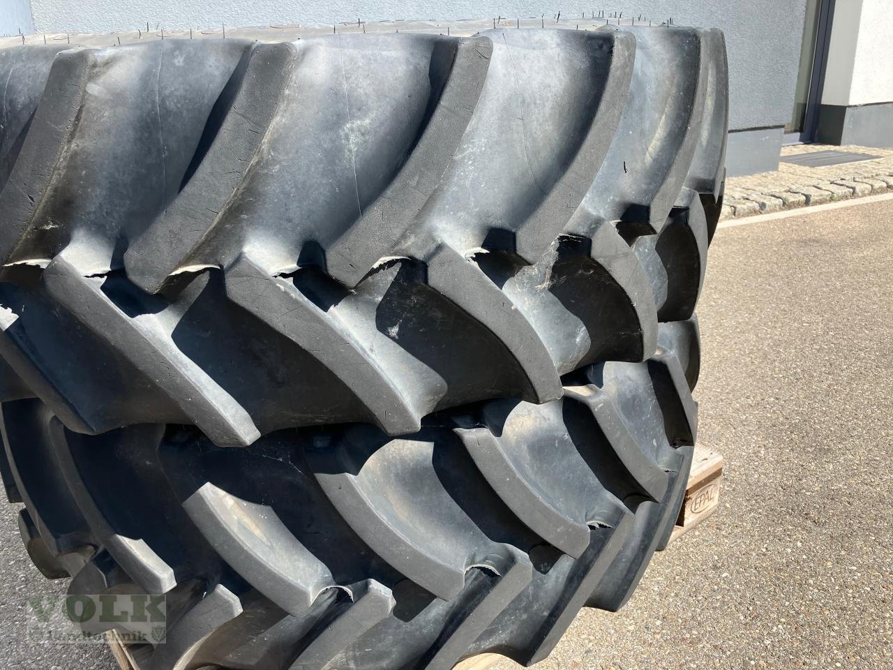 Sonstiges des Typs Deutz-Fahr Kompletträder Reifen Bereifung 440/65R28 vorne, 54, Neumaschine in Friedberg-Derching (Bild 3)