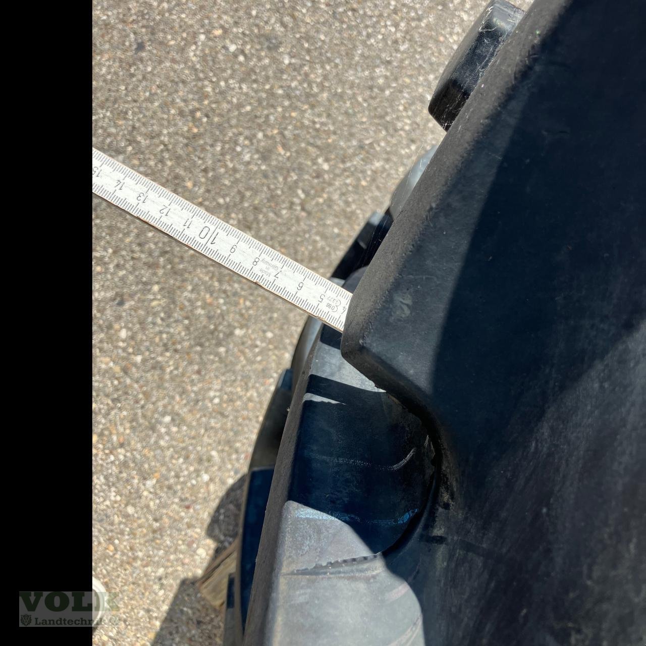 Sonstiges des Typs Deutz-Fahr Kompletträder Reifen Bereifung 440/65R28 vorne, 54, Neumaschine in Friedberg-Derching (Bild 15)