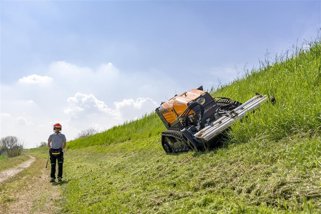 Sonstiges des Typs Energreen RoboEVO Med 130 cm Y-slagleklipper, Gebrauchtmaschine in Slangerup (Bild 1)
