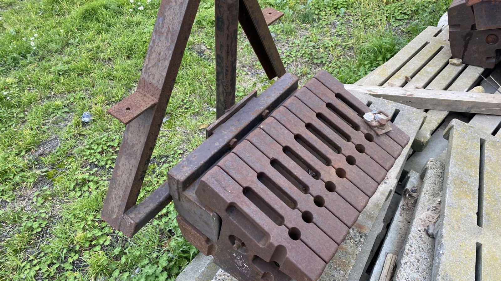 Sonstiges des Typs Fiat Frontvægte 10 stk, Gebrauchtmaschine in øster ulslev (Bild 1)