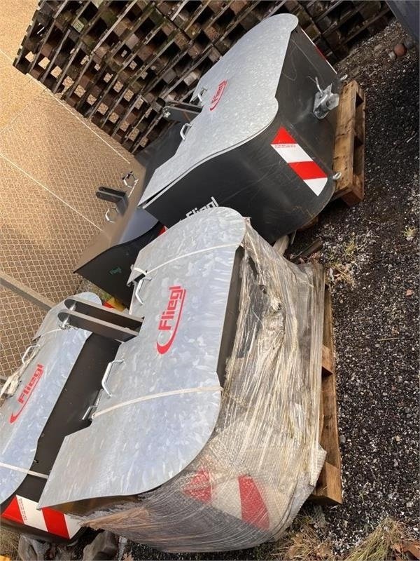 Sonstiges des Typs Fliegl 1500 KG FRONTVÆGT, Gebrauchtmaschine in Kolding (Bild 5)