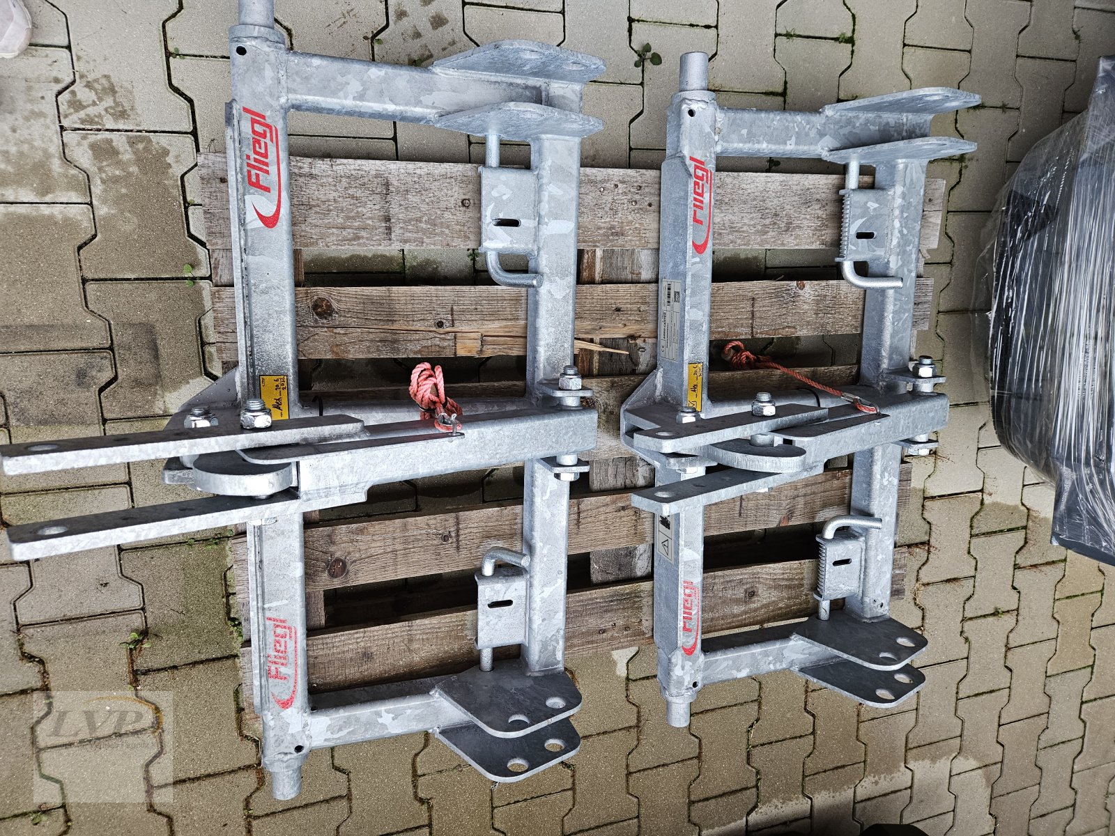 Sonstiges of the type Fliegl Dreipunktadapter, Neumaschine in Hohenau (Picture 1)