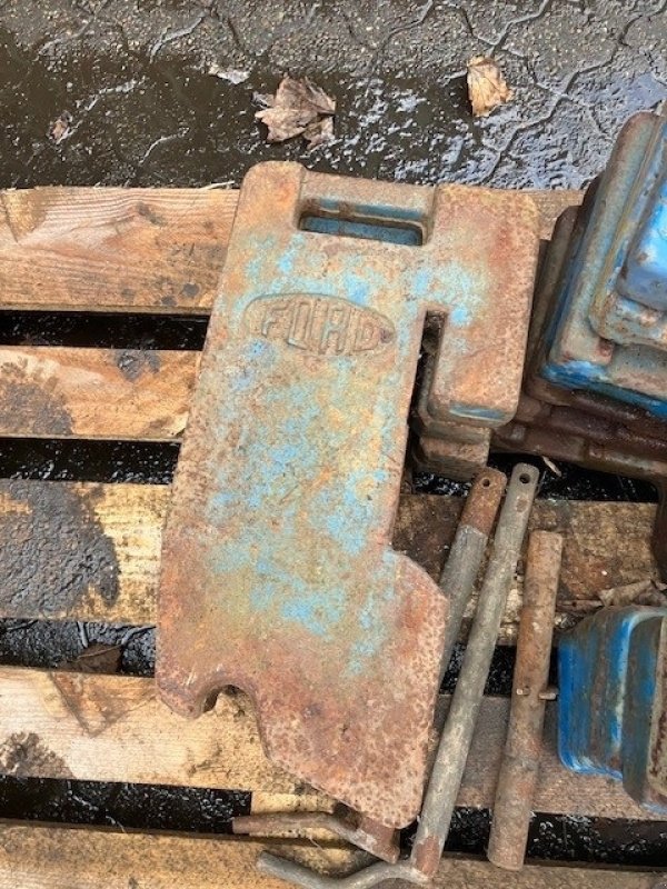 Sonstiges des Typs Ford 10 stk. 40 serie frontvægte Massey Ferguson - Ford Frontvægte., Gebrauchtmaschine in Børkop (Bild 4)