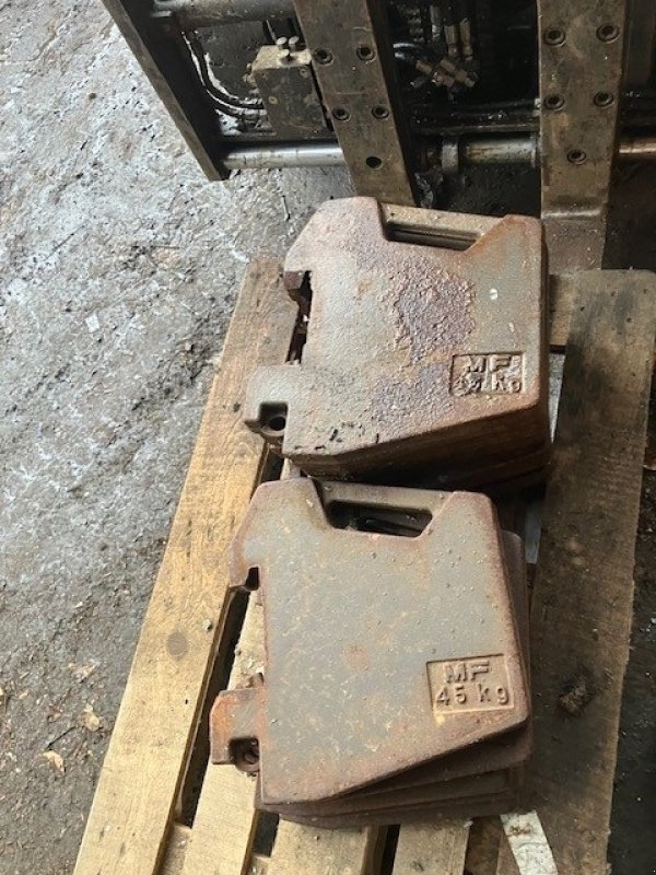 Sonstiges des Typs Ford 10 stk. 40 serie frontvægte Massey Ferguson - Ford Frontvægte., Gebrauchtmaschine in Børkop (Bild 1)